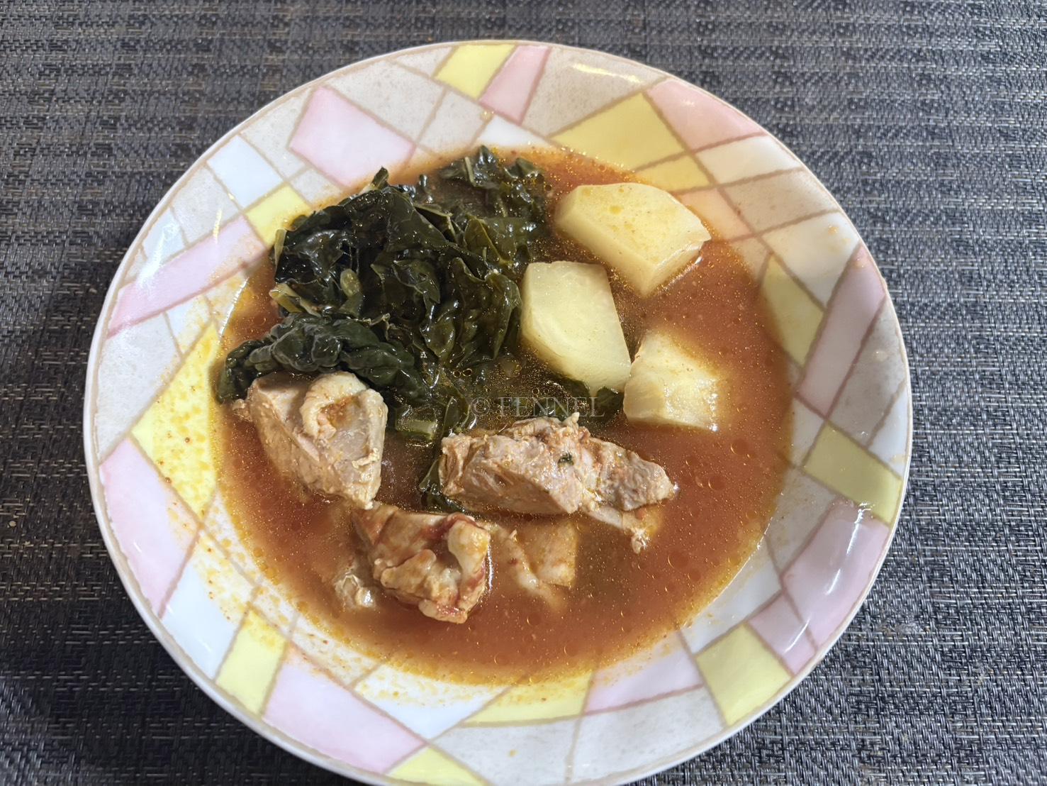 カーボロネロとコールラビの田舎風スープ